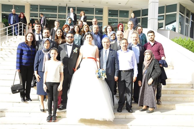 Mersin'de İlçe Belediye Başkanının Mutlu Günü