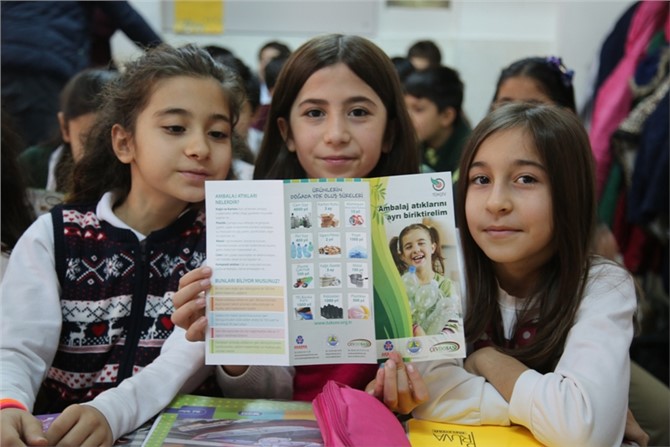 Erdemli Belediyesi İlkokul Öğrencilerine Geri Dönüşüm Semineri Verdi
