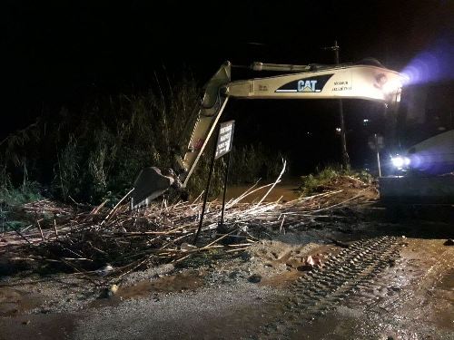 Anamur Belediyesi ve MESKİ Yağış Sonrası Vatandaşların Yardımına Koştu