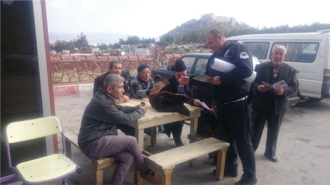 Mersin'de Trafik Güvenliği İçin Afiş ve El Broşürü Dağıtıldı