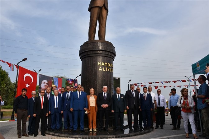 Efsane Lider Mersin'de Törenle Anıldı